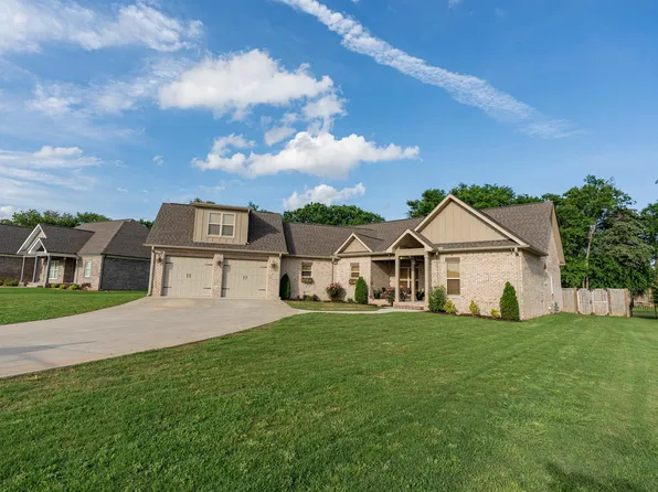 82 Rockwood Dr, Tuscumbia, AL 35674