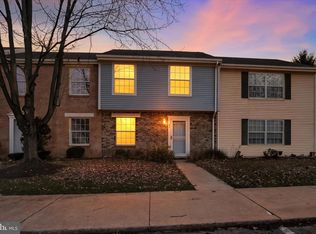 102 Lexton Dr #102, York, PA 17404