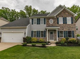 38750 Melgrove Ln, Avon, OH 44011