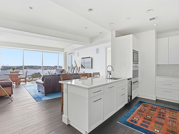 5th image of 22 Liberty Dr Unit 9F