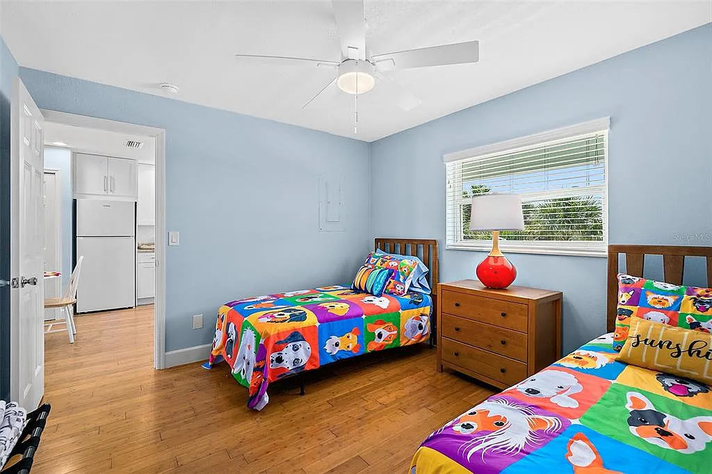 2 bed, 1.0 bath, 800 sqft, $1,850 — Photo 3