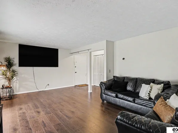 12025 Pierce Plz APT 324, Omaha, NE 68144