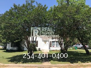 1201 W 11th St, Mc Gregor, TX 76657