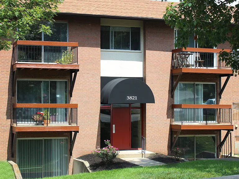 Fox Run Apartments — Photo 13
