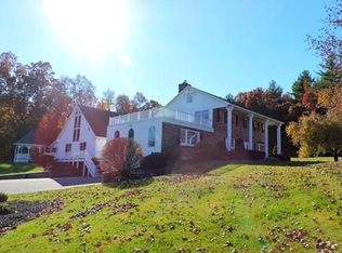 47 Thorndike St, Dunstable, MA 01827