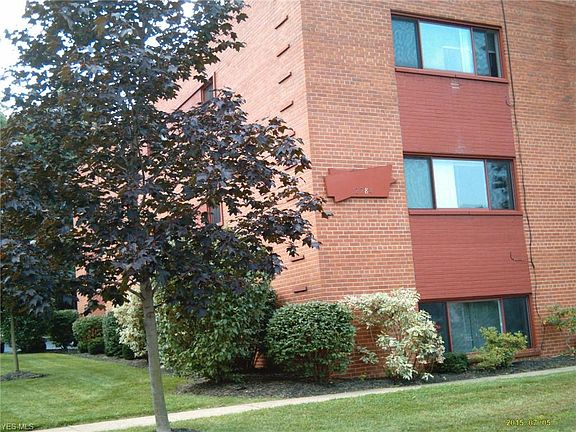 2nd image of 2784 Euclid Heights Blvd APT 8