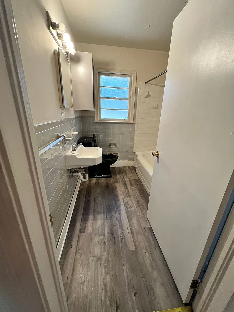 204 Pine Lane DUPLEX — Photo 3