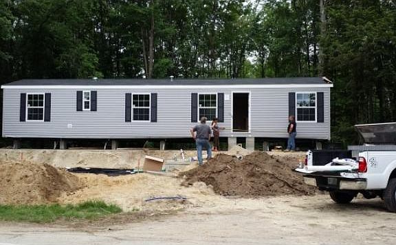 2nd image of 8 Pond Rd
