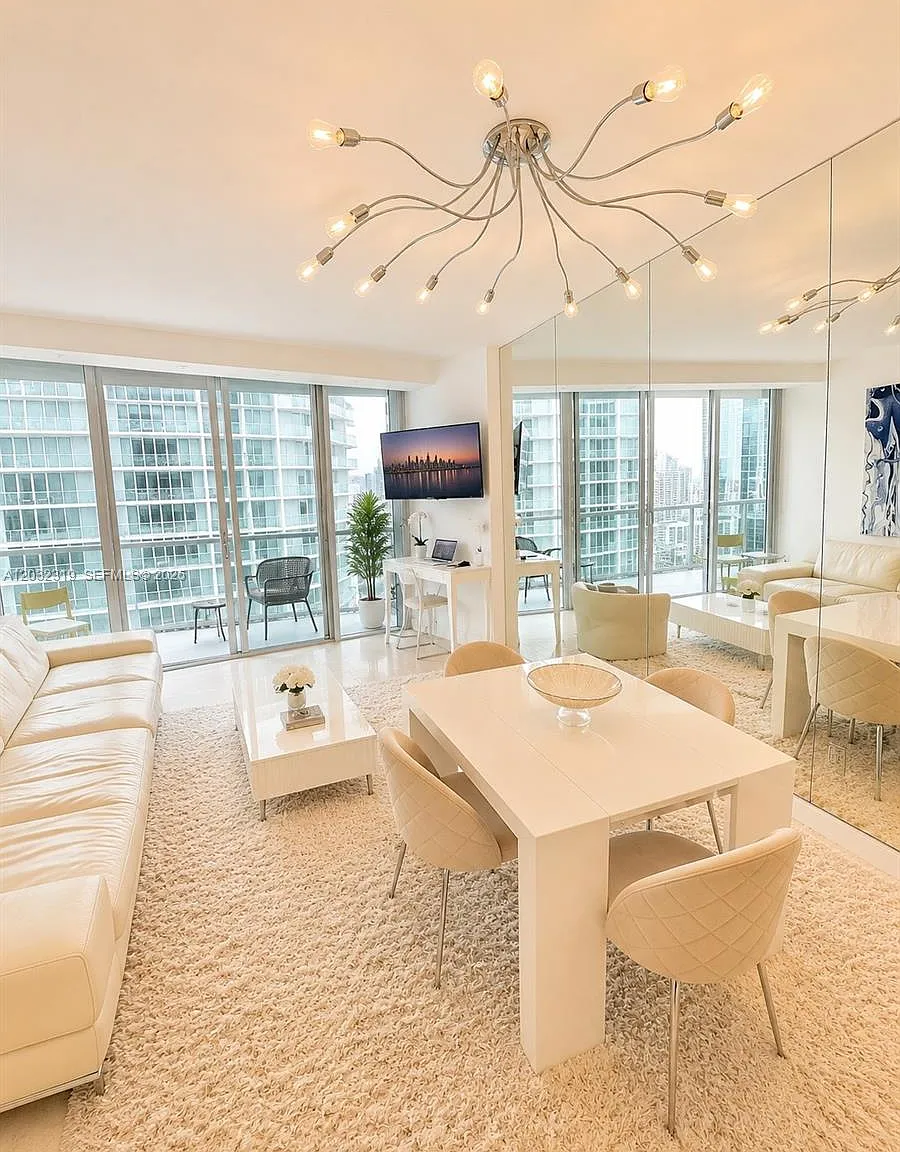 Icon Brickell No Two — Photo 3