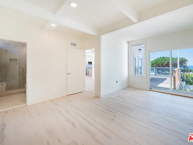 7275 Birdview Ave — Photo 7