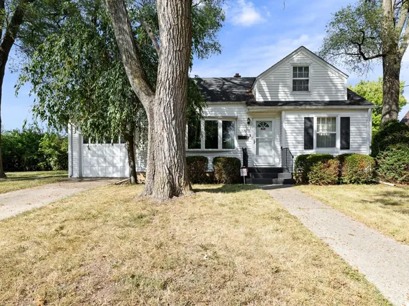 1603 Macarthur Dr, Rockford, IL 61108