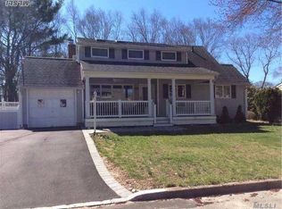 721 Glenridge Ln, East Northport, NY 11731