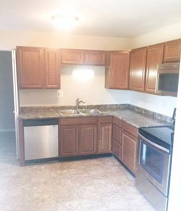 3rd image of 6827 W 11th St