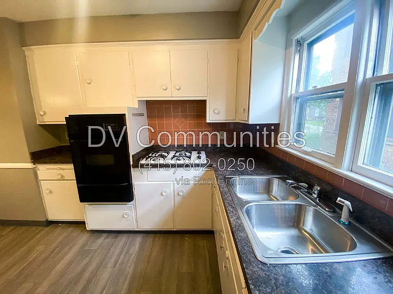 1504 Sherbrook Rd #1 — Photo 27