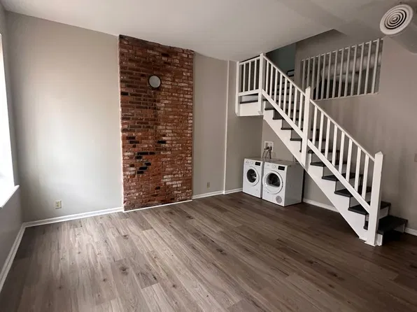 Menard Apartments