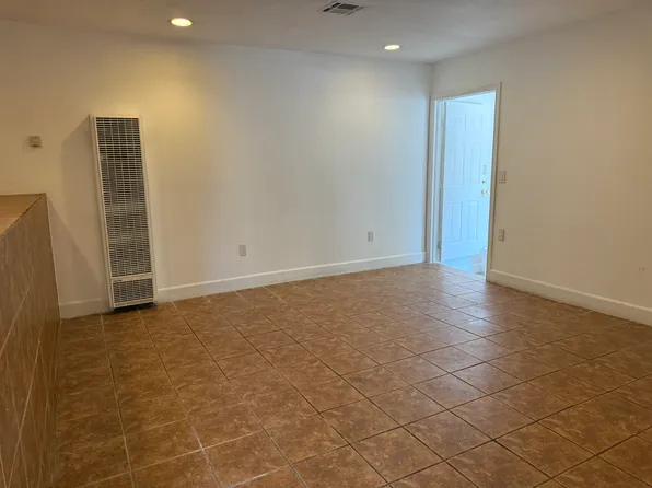 7560 Foothill Blvd #2, Tujunga, CA 91042