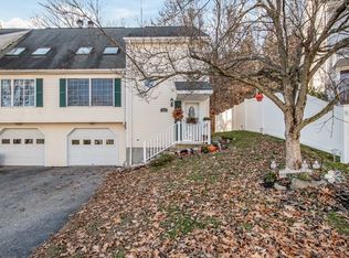11 Jonathan Cir, Worcester, MA 01604
