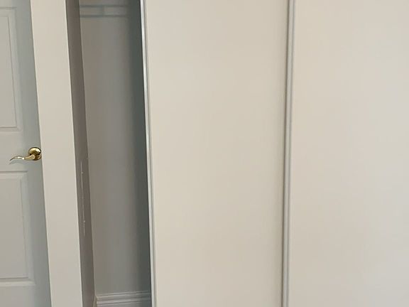 3rd image of 23 Hollywood Ave #1009