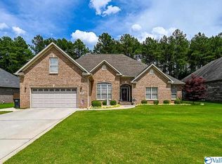 2310 Amberly Ln SW, Decatur, AL 35603