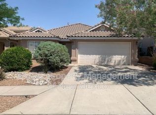 7423 Hawthorn Ave NE, Albuquerque, NM 87113