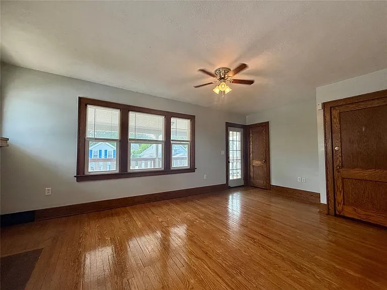 1328-30 Patterson Ave — Photo 32