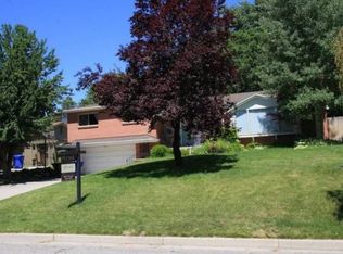 4989 S Naniloa Dr, Holladay, UT 84117