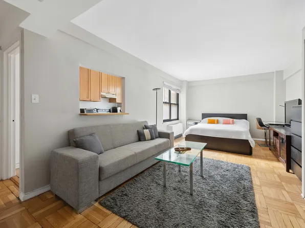 140 East 56th Street image 1 of 5