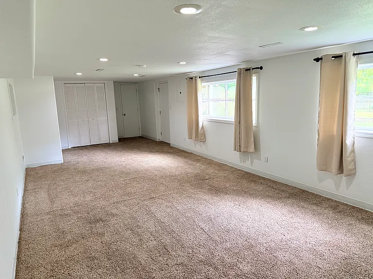 903 SW Lea Dr — Photo 26