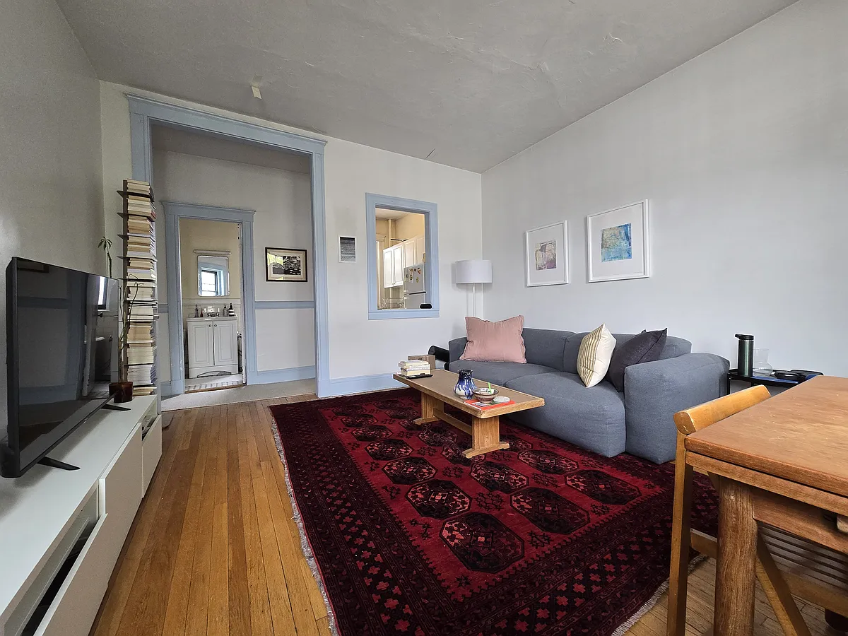 Building Photo - 1560 Commonwealth Ave #8