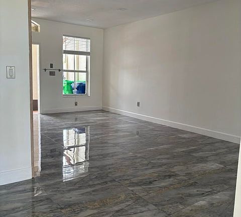 4th image of 254 Riverwalk Cir #0