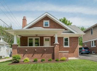 426 E Washington St, Villa Park, IL