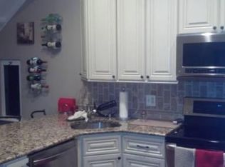 1713 Green St APT 1, Philadelphia, PA 19130