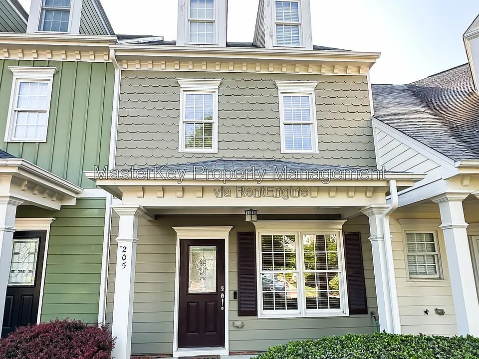 205 Old Grove Ln