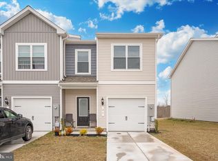 31 Bloomsbury St, Falling Waters, WV 25419