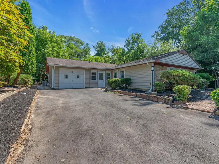 4 Twig Ct — Photo 60