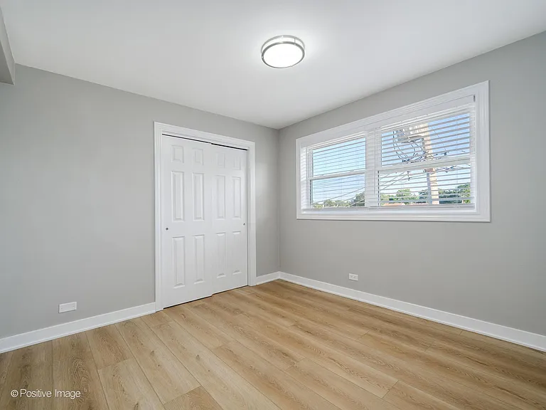 5615 N Mozart St #3B — Photo 9
