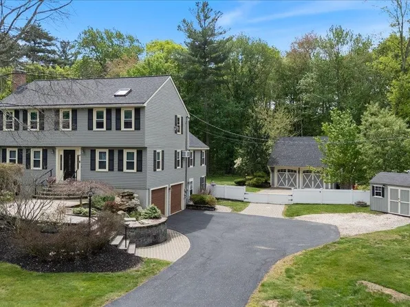 4 Applewood Lane, Salem, NH 03079