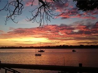 7 Locust Ter, Warren, RI 02885