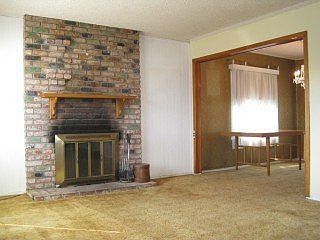2nd image of 102 Toyon Ave