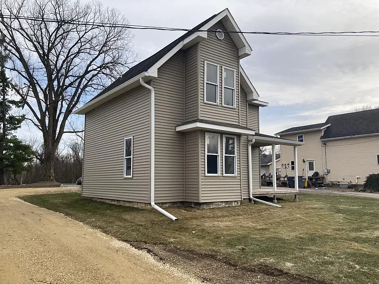 17334 N Main St — Photo 2