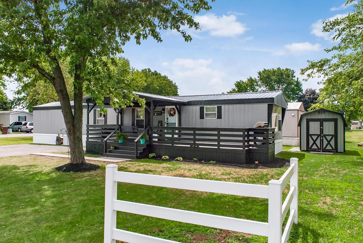 81 Skyline Dr photo 1