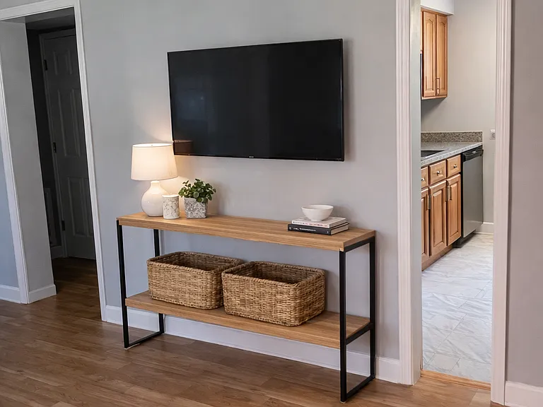 Royal Palms Apartments — Photo 22