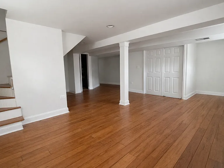 4259 N Narragansett Ave — Photo 10