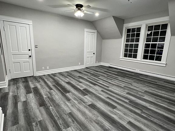4th image of 3042 Calwagner Ave