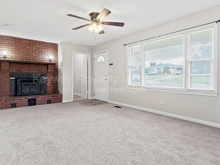133 Belair Rd — Photo 6
