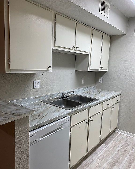 1st image of 1516 Bay Area Blvd APT P10