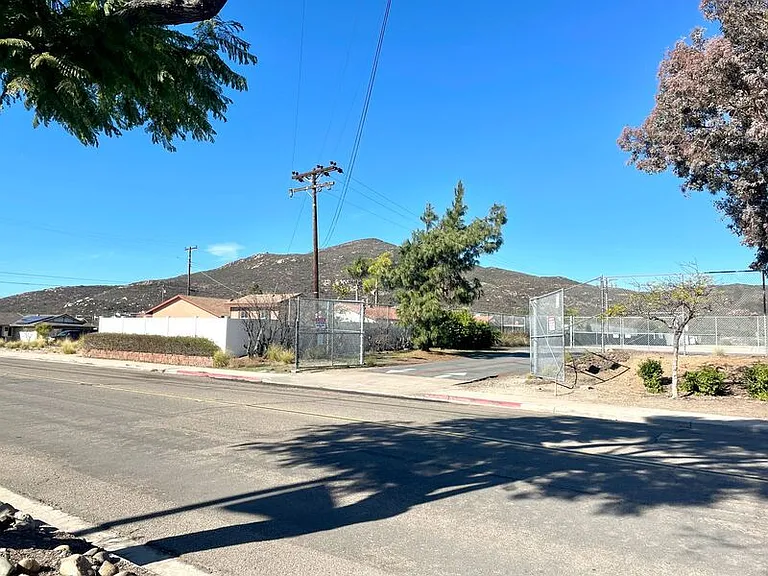 8051 San Carlos Dr — Photo 19