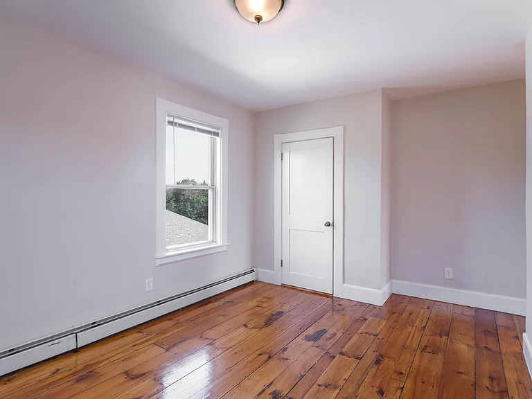 321 Jefferson Ave — Photo 5