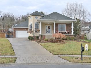 7616 Pavilion Park Rd, Louisville, KY 40214