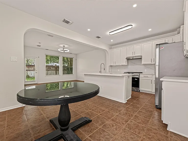 6118 Breezy Hollow Ln — Photo 16